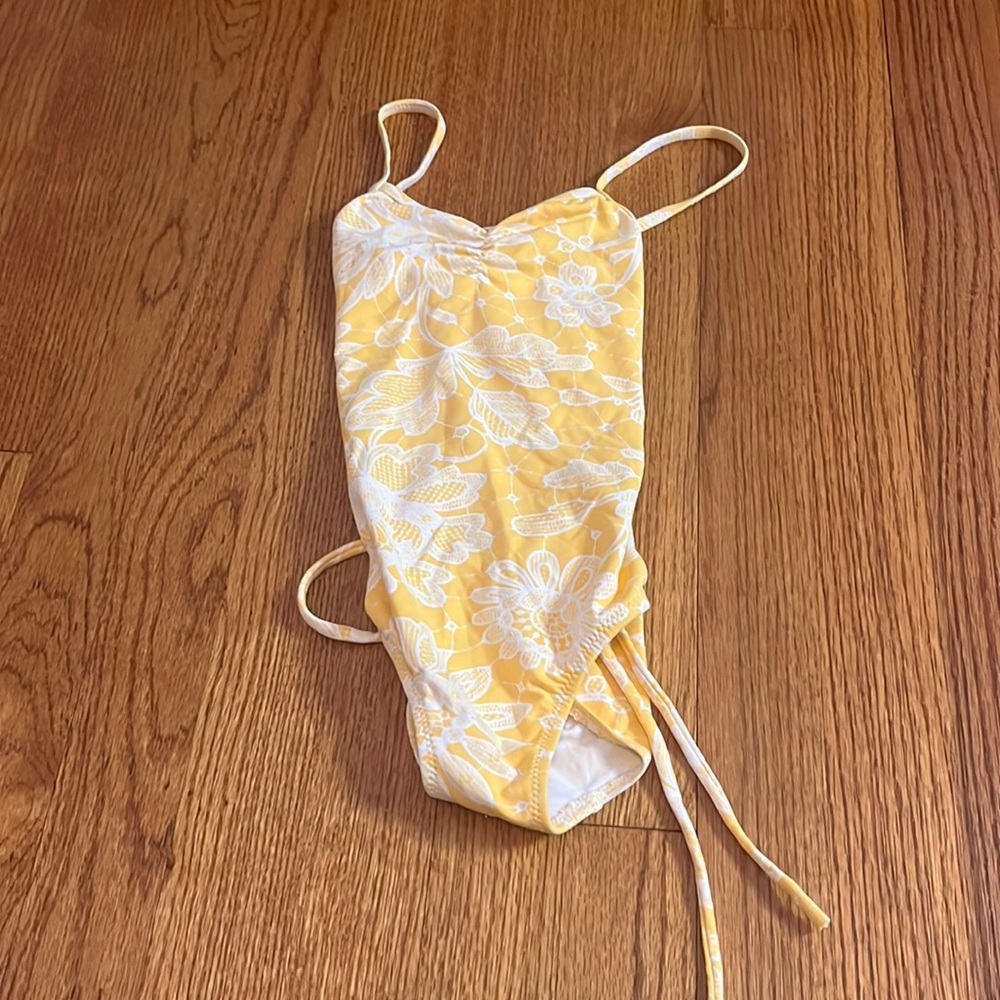 Stella Cove Girl’s Yellow Floral One Piece Size 8